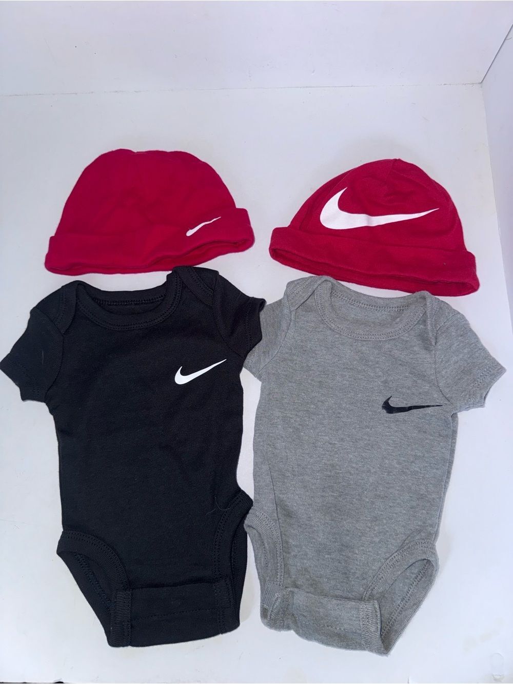 Nike size newborn black gray red 2 Bodysuits & 2 Hats bundle